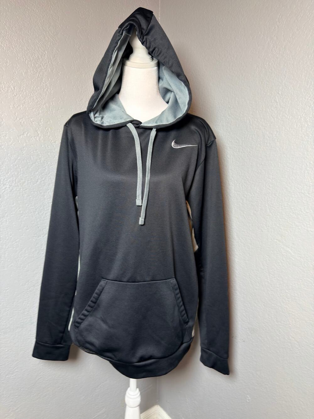 Nike Therma-FIT Large Black Gray Pullover Hoodie Athletic Sweatshirt